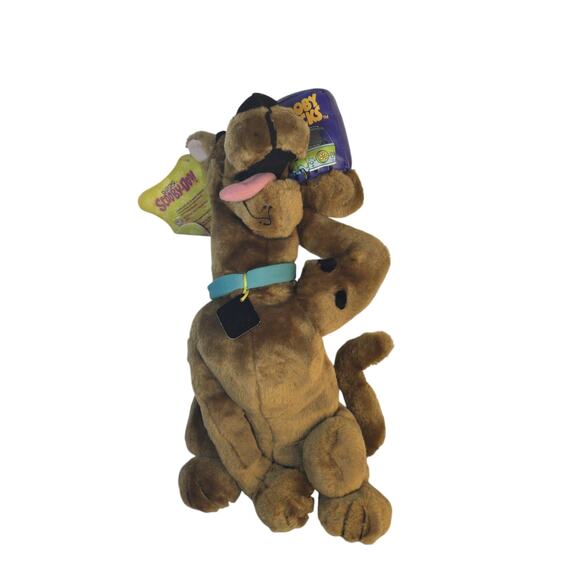 18” Cartoon Network Scooby Doo Plush Holding Scooby Snacks Play By Play 2002 - Picture 1 of 9